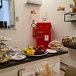 Mama Tita Rooms And Breakfast